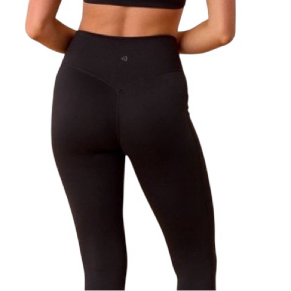 Blogilates Women's Crisscross High-Rise
Leggings - Picture 4 of 7